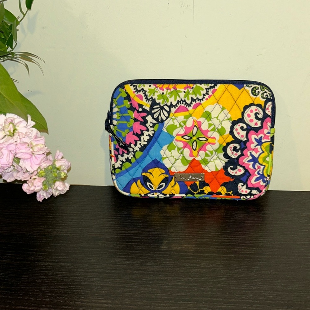Vera Bradley rio pattern zipper pouch